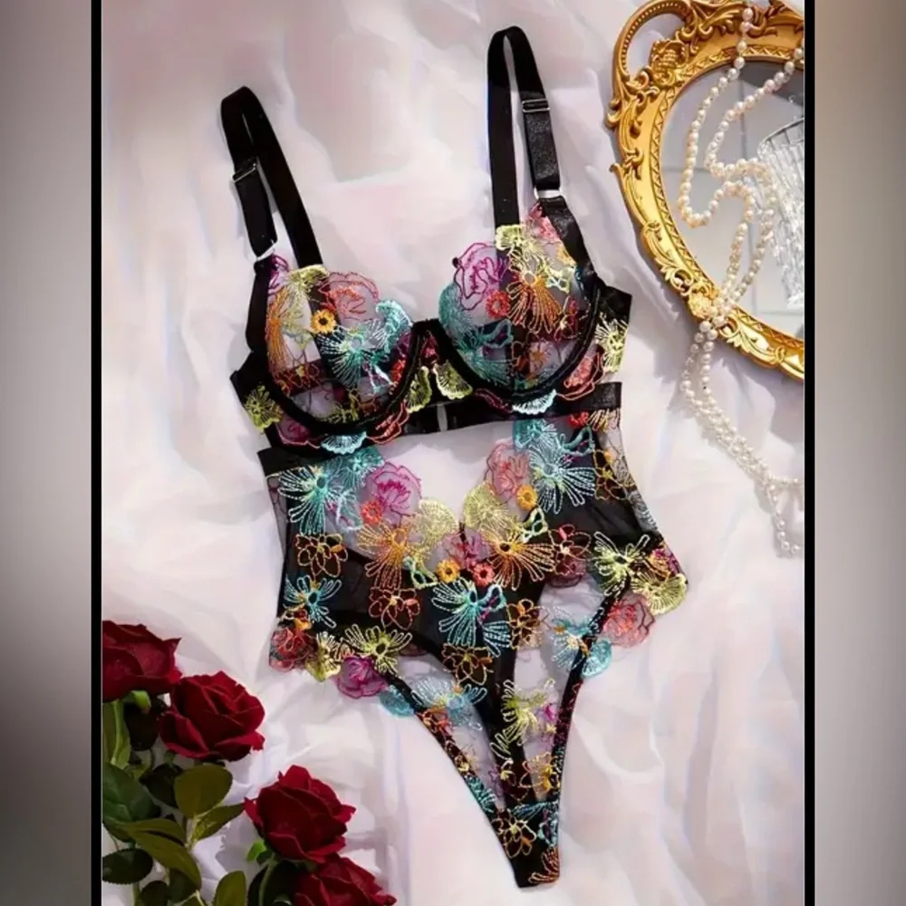 Hautesales elegant black